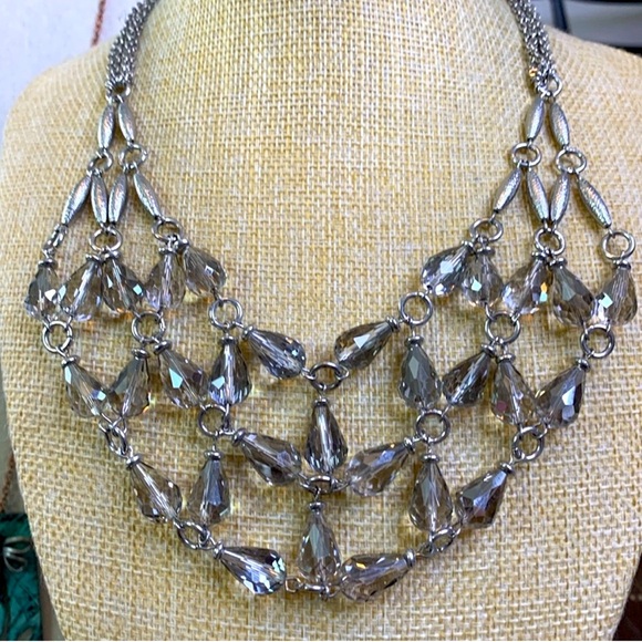 Elegant Vera Wang Silver Bead Statement Necklace - Picture 1 of 1